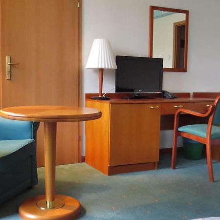 Elekt Czaplinek Hotel Kültér fotó
