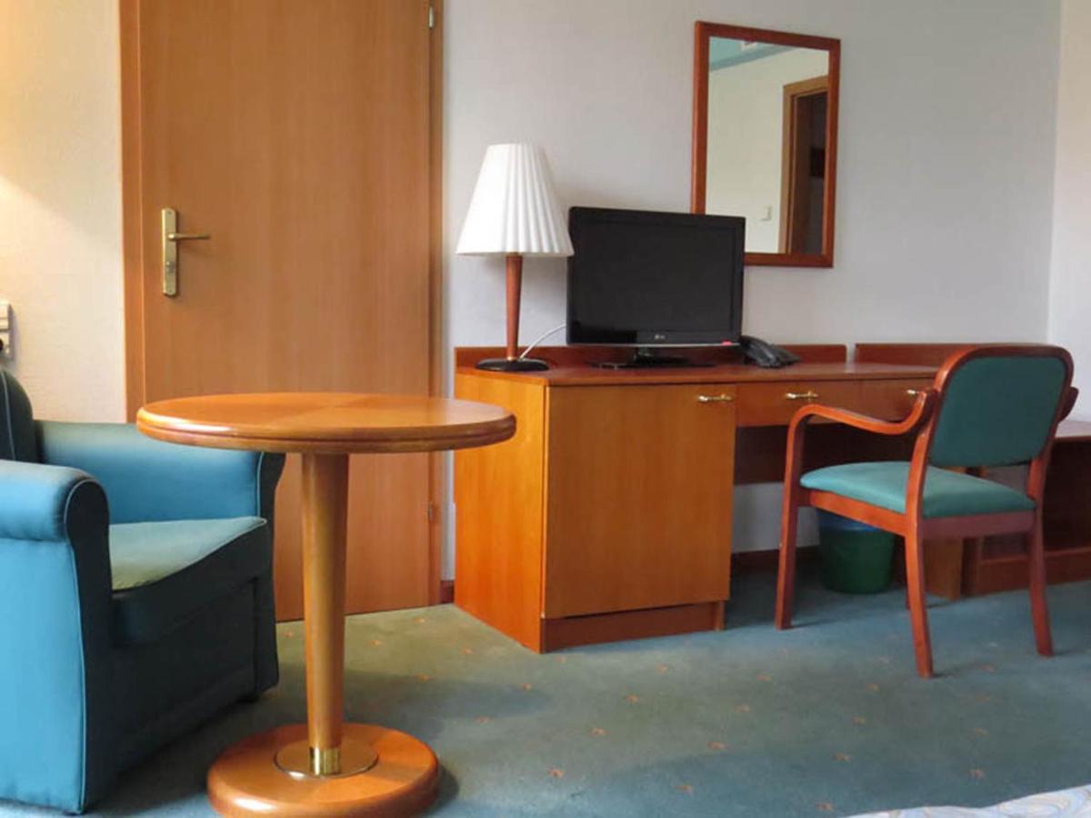 Elekt Czaplinek Hotel Kültér fotó